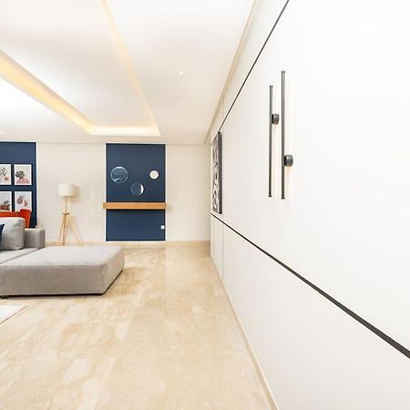 Modern 2Br Retreat In Marina Sale Luxury Living Apartment Hajja Bagian luar foto