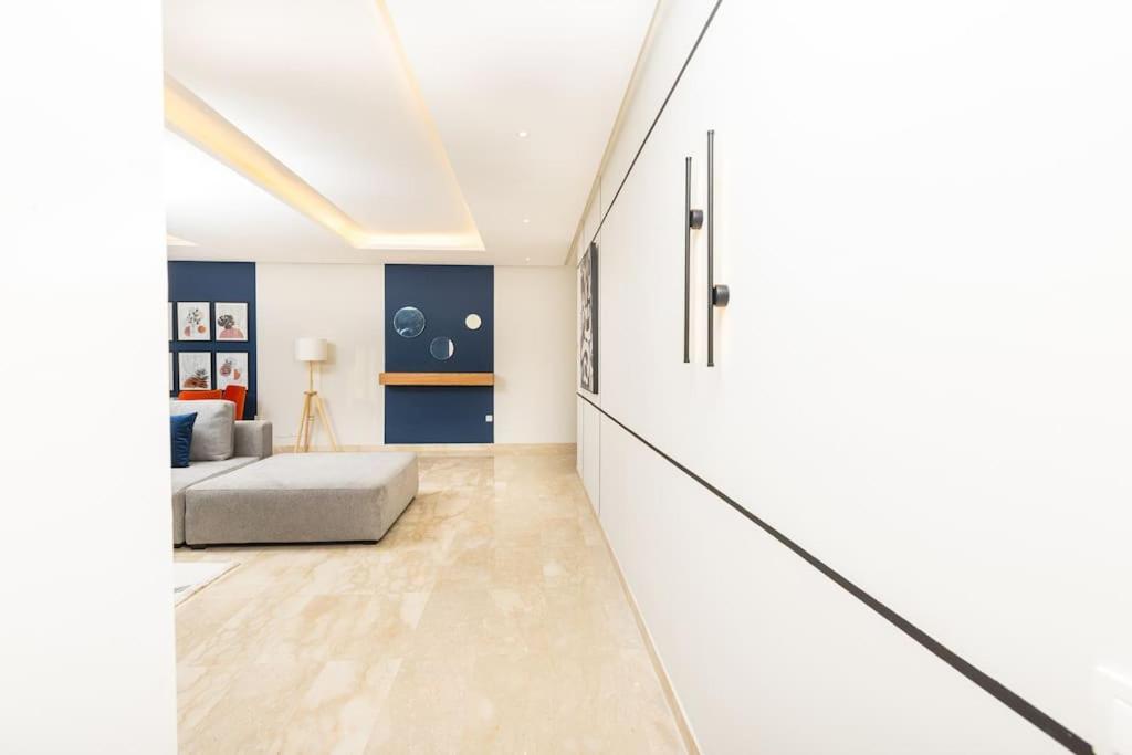 Modern 2Br Retreat In Marina Sale Luxury Living Apartment Hajja Bagian luar foto
